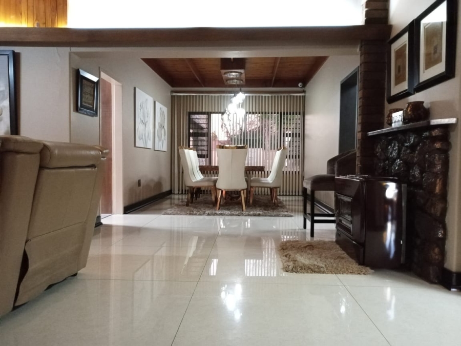 4 Bedroom Property for Sale in Baillie Park North West
